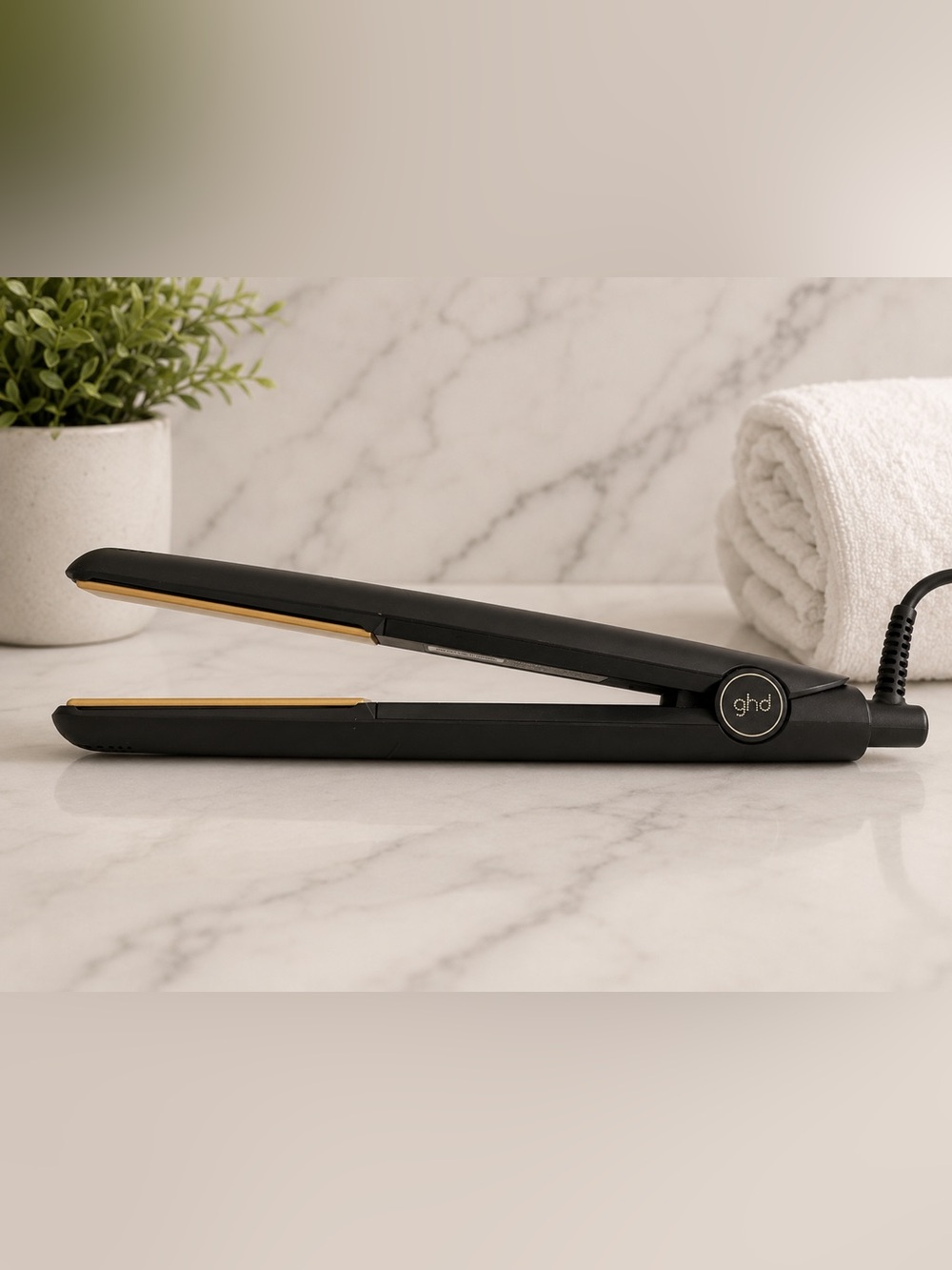ghd original Black Flat Iron with Gold Styling Plates
